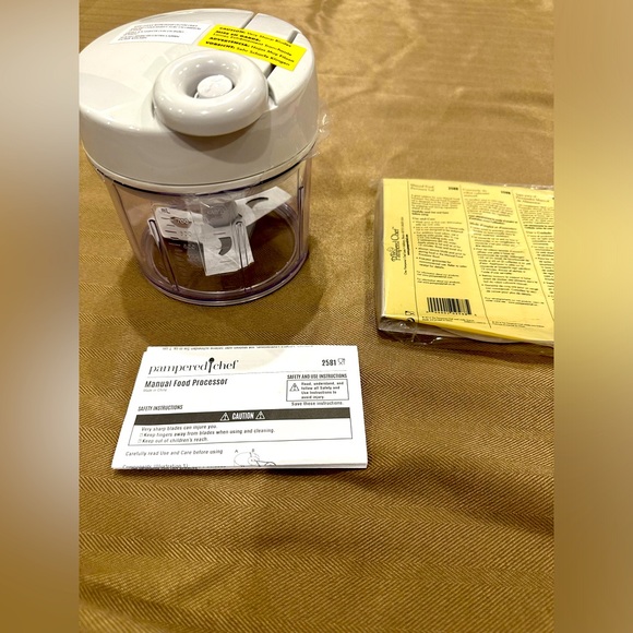 Pampered chef manual food processor - Picture 1 of 1